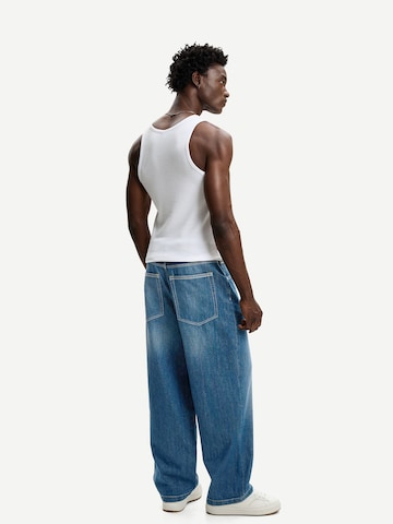 Bershka Baggy Jeans in Green