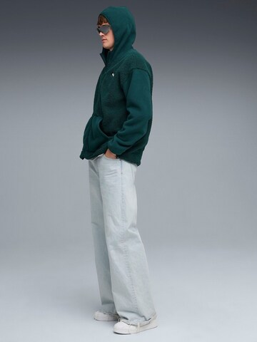 PUMA - Sudadera con cremallera 'Puma Ess Elevated Relaxed Winterized Full-zip' en verde
