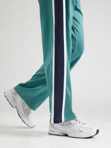 Largi Pantaloni de la Abercrombie & Fitch pe verde