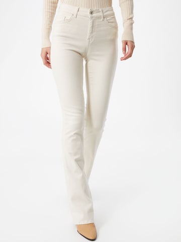 Bootcut Jeans 'Blush' di ONLY in bianco: frontale