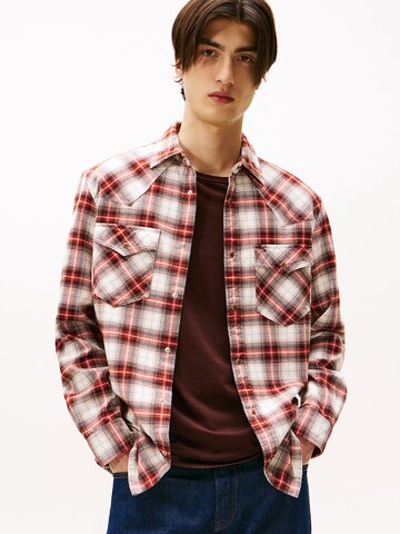 Coupe regular Chemise Tommy Jeans en beige : devant