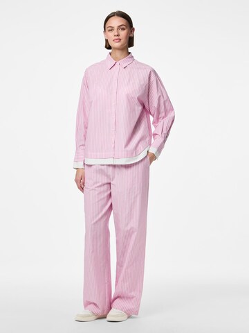 Regular Pantalon 'PCFAMMA' PIECES en rose