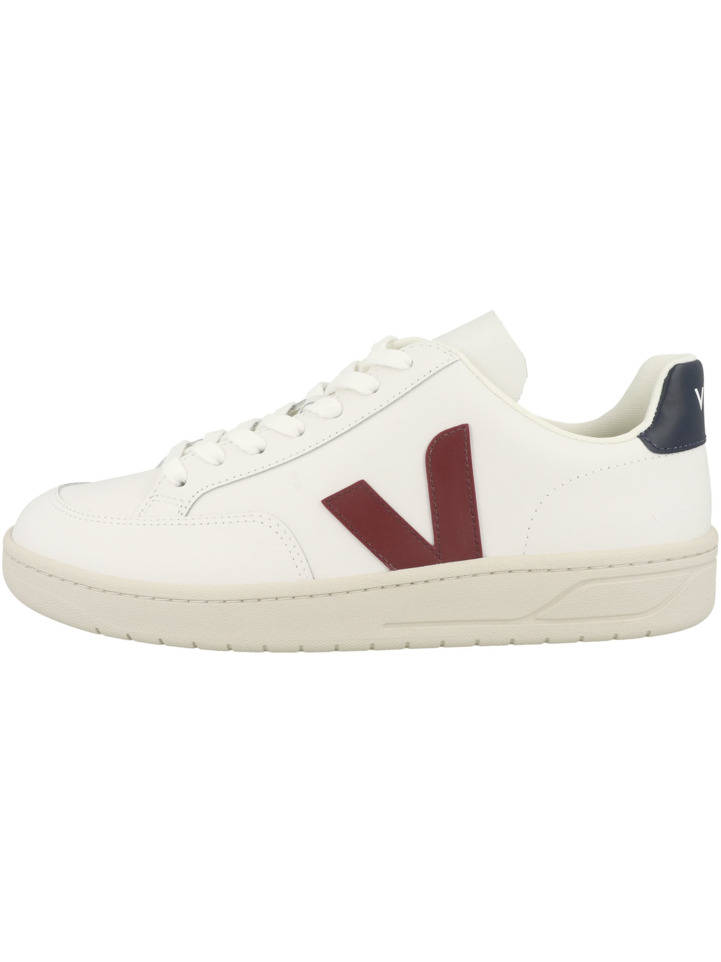 Veja Platform trainers in White