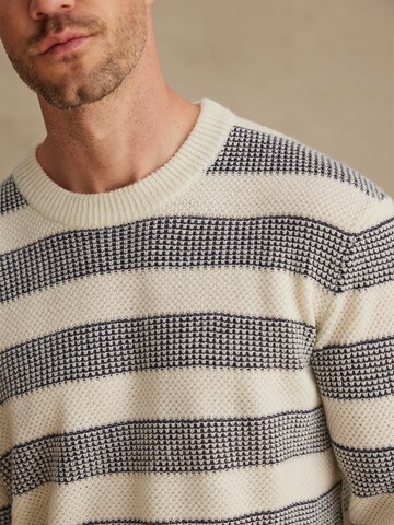 DAN FOX APPAREL Pullover 'Joost' i hvid