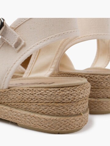 Pisamonas - Sandalias en beige