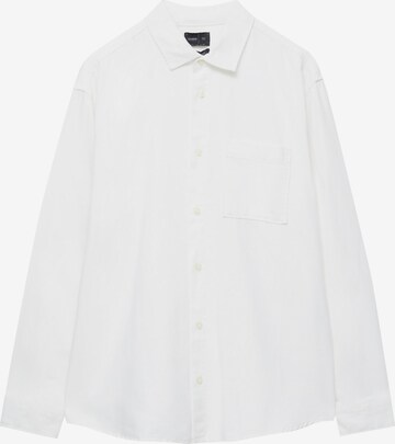 Pull&Bear Comfort fit Button Up Shirt in White: front