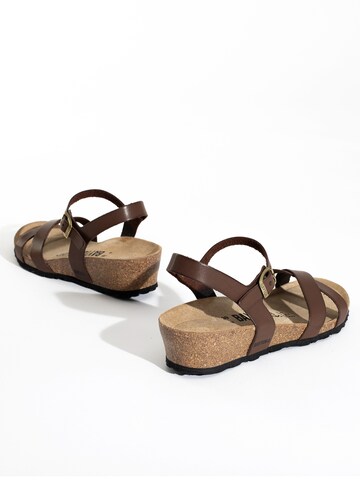 Bayton Sandalen met riem 'Canberra' in Bruin