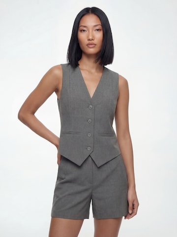 AMALY Γιλέκο σε γκρι: μπροστά