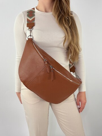 Marsupio 'TESSA' di lePelou in marrone