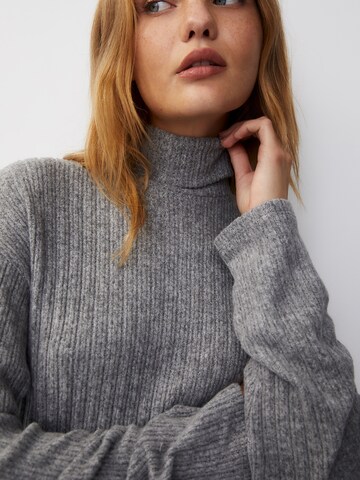 Pullover di Pull&Bear in grigio