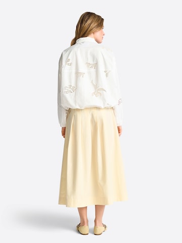 Veste mi-saison Rich & Royal en blanc