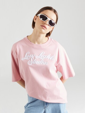T-shirt 'SHUTTER' Low Lights Studios en rose : devant
