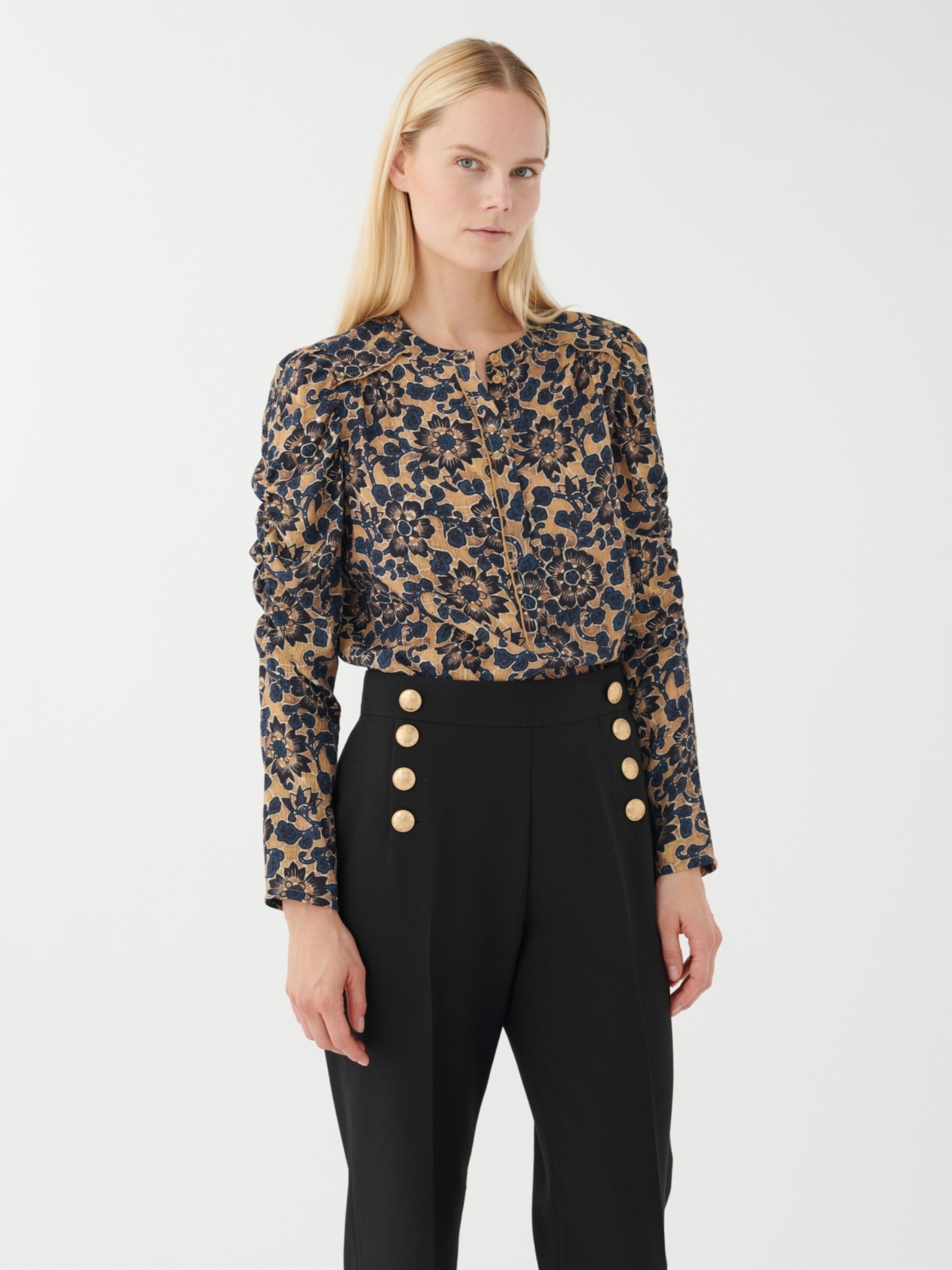 Dea Kudibal Shirts ' VistiDEA ' i blandingsfarvet: forside