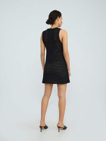 Rochie 'Tally' de la EDITED pe negru