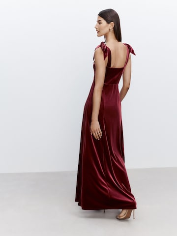 Rochie de seară de la Next pe roșu