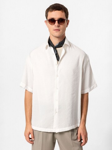 Antioch Comfort fit Button Up Shirt 'Oscar' in White: front