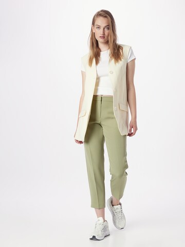 Coupe slim Pantalon à plis 'Grazer' Dorothy Perkins en vert