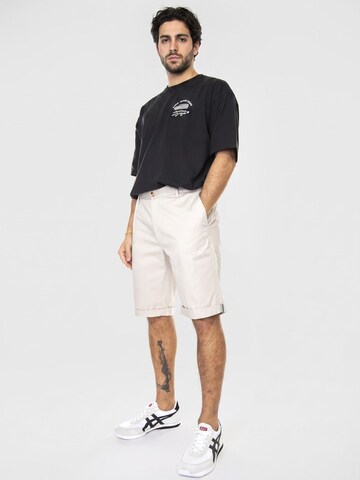 Ben Sherman Luźne Spodnie 'Signature' w kolorze biały
