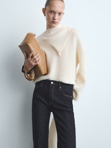 MANGO Разкроени Дънки 'VIOLETA' в синьо