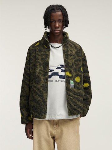 Veste en polaire Pull&Bear en vert : devant