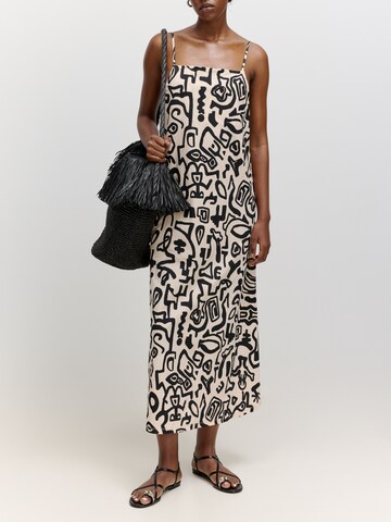 EDITED Kleid 'Tereza' in Beige