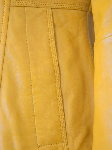 Jilani - Chaqueta de entretiempo 'Kaja' en amarillo