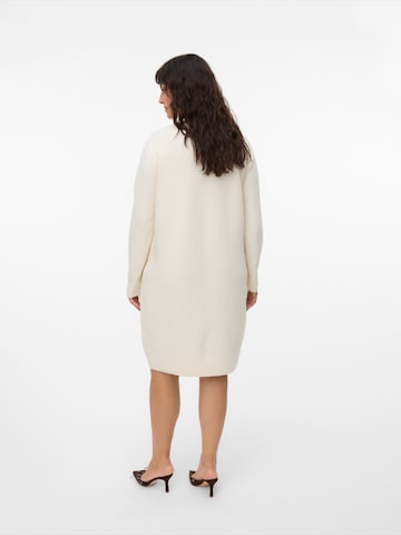Abito in maglia 'VMCBOOM' di Vero Moda Curve in beige