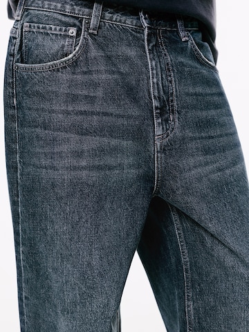 Pull&Bear Baggy Džínsy - Modrá