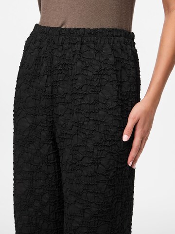PIECES Wide Leg Bukser 'PCMOLLY' i sort
