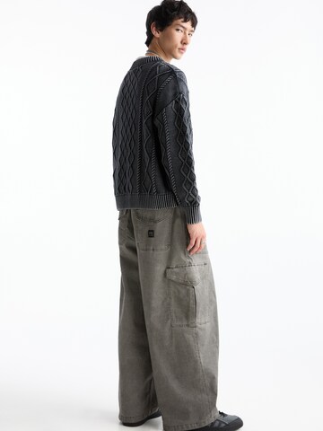 Wide leg Pantaloni cargo di Pull&Bear in grigio