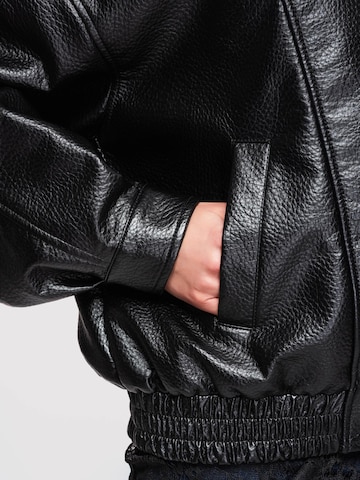 Ombre Between-Season Jacket in Black