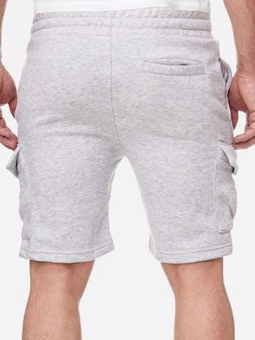 regular Pantaloni '18605' di Tazzio in grigio