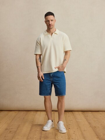 DAN FOX APPAREL Тениска 'Leif' в бяло