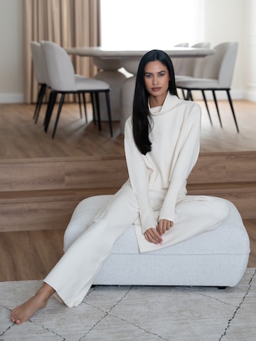 MYLAVIE by Sarah Harrison Trui in Wit