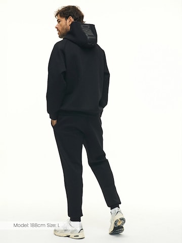 Pullover 'RECREATION Scuba Hoodie' di DRILLS Apparel in nero