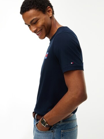 Maglietta di TOMMY HILFIGER in blu
