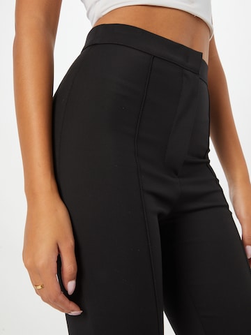 évasé Pantalon à plis PATRIZIA PEPE en noir