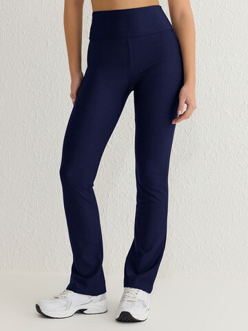 Trendyol Slimfit Sporthose in Blau: Vorderseite