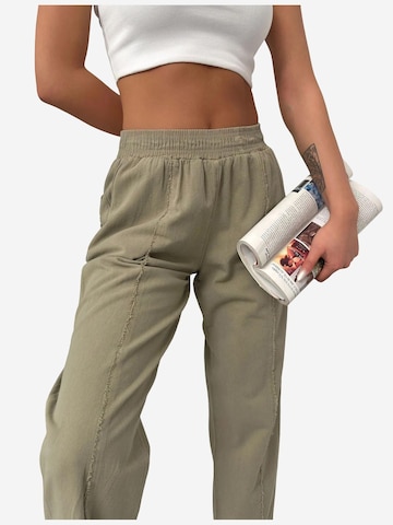 My fashion Regular Trousers in Green: front