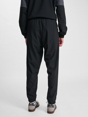Hummel Tapered Broek in Zwart