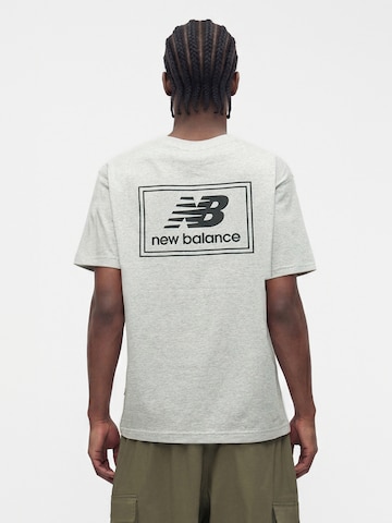 new balance T-Shirt in Grau: Vorderseite