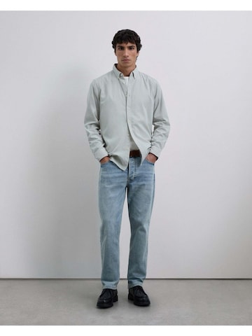 Fit confort Chemise Scalpers en gris : devant