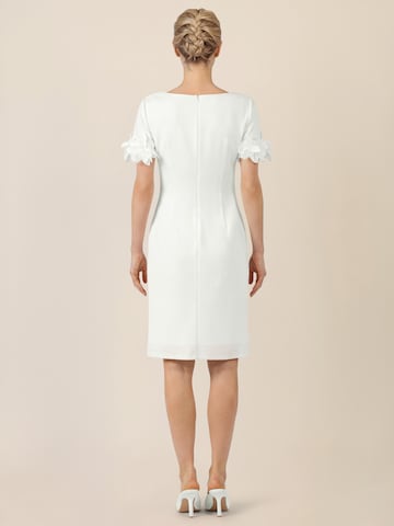 APART Kleid in Weiß