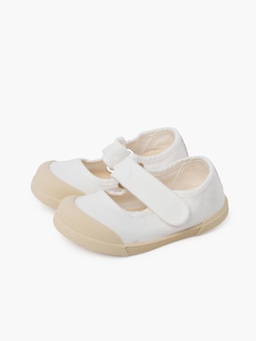 Ballerina di Pisamonas in bianco