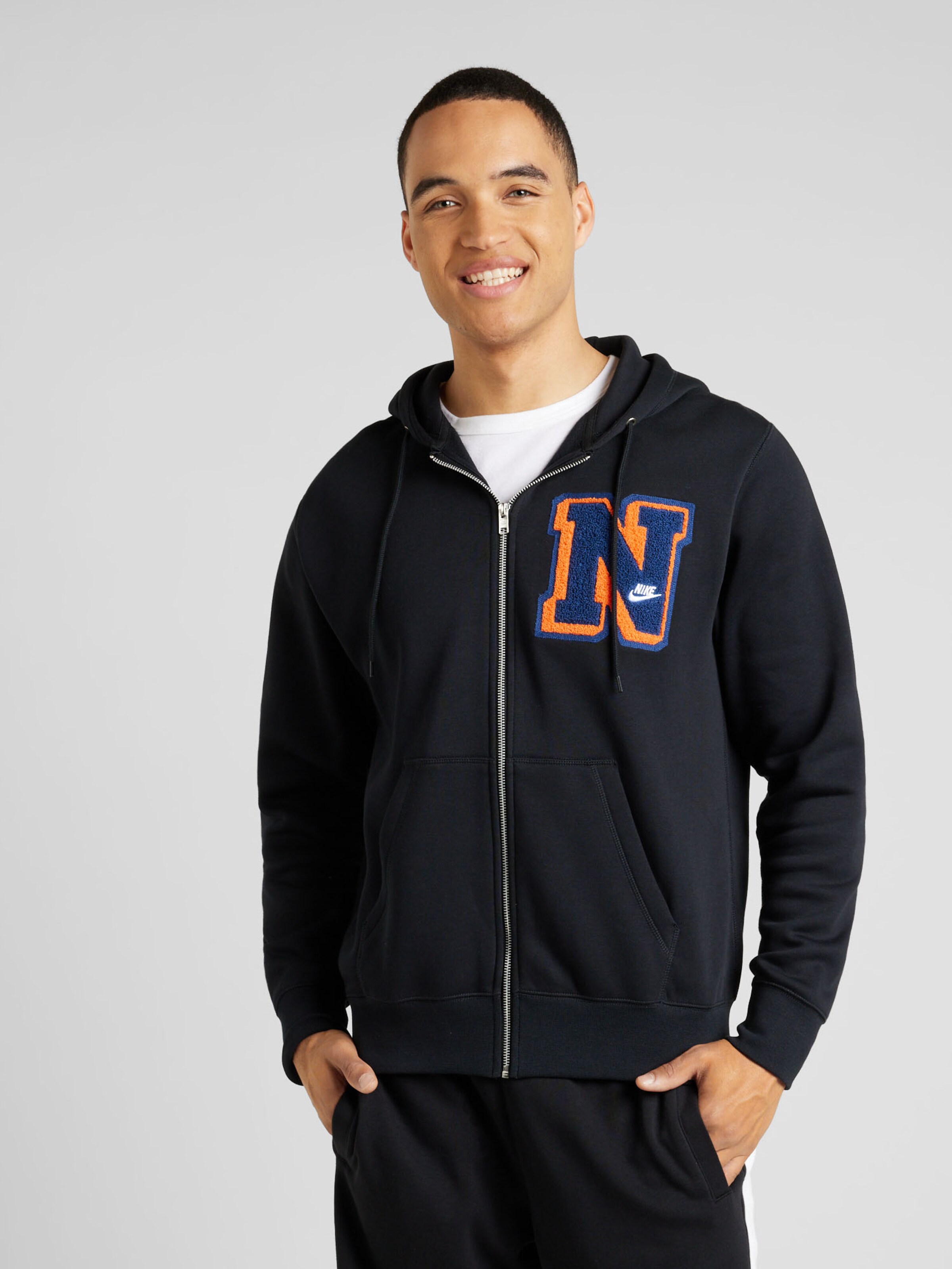 Veste de survetement CLUB Nike Sportswear en Noir ABOUT YOU
