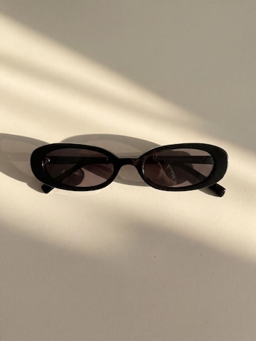 ARMIE Sunglasses 'The Sage' in Black