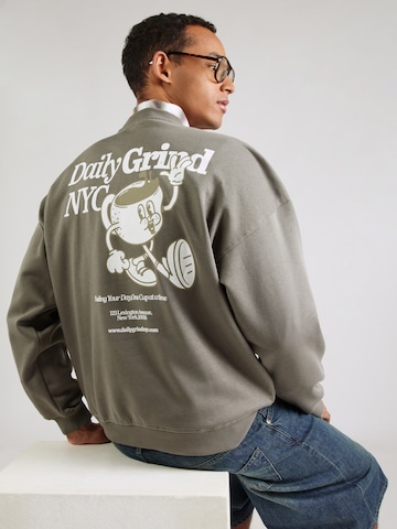 Sweat-shirt 'ONSSOHO' Only & Sons en gris : devant