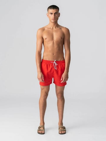 Shorts de bain ' Swimshorts ' TEESHOPPEN en rouge