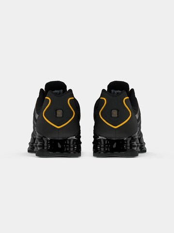 Nike Sportswear Rövid szárú sportcipők 'SHOX' - fekete: hátul