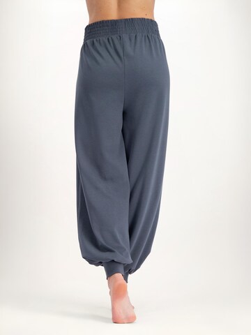 Urban Goddess Yoga & Activewear Loose fit Harem Pants 'Jaya Yoga Harembroek - Ash' in Grey